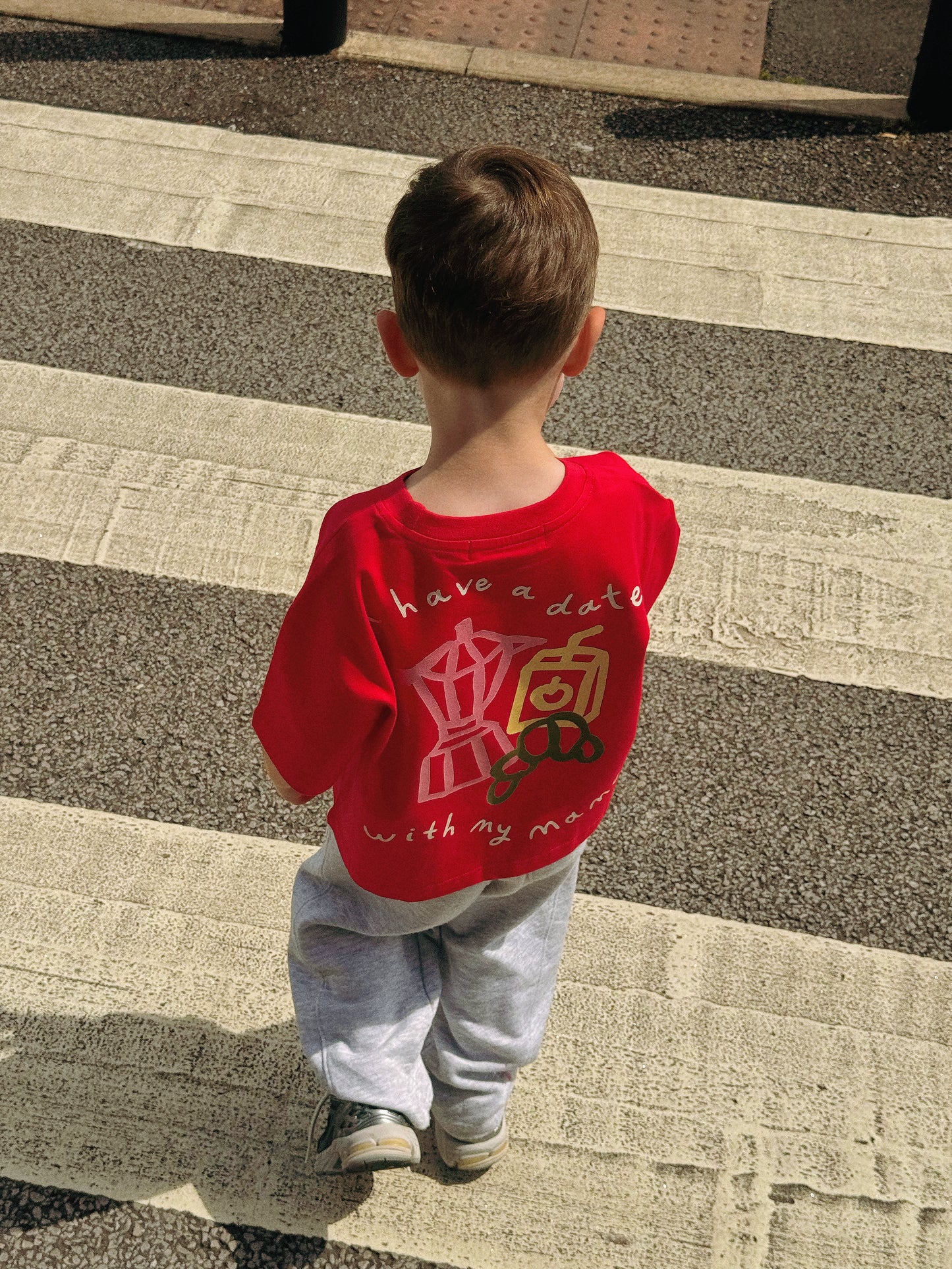 RESTOCKING 22.07.26 | I Have A Date With Mama | Children's Graphic T-shirt